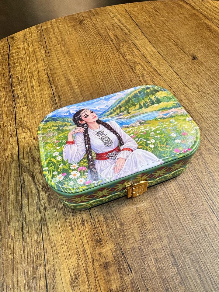 Шкатулка для украшения 10/15