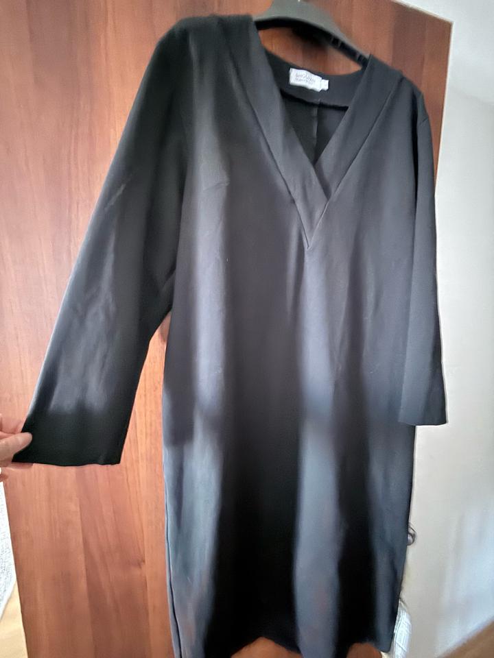 Черное платье Бренда Sholpan Kalibaeva