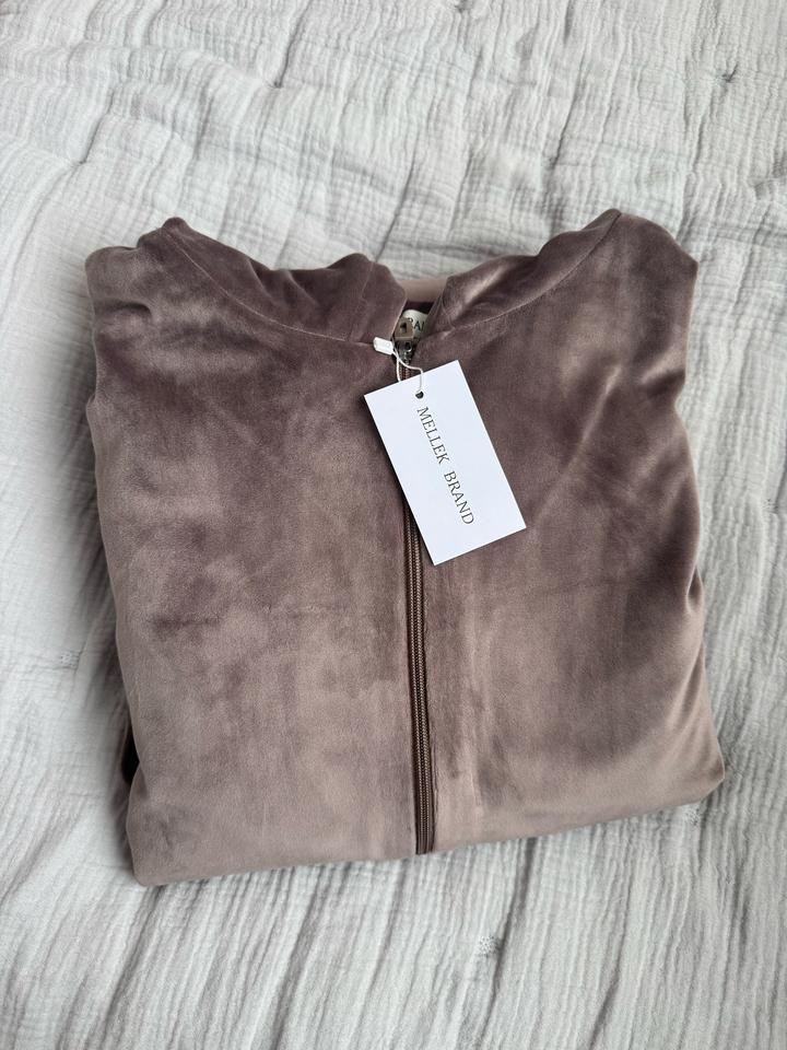 Двойка в спортивном стиле