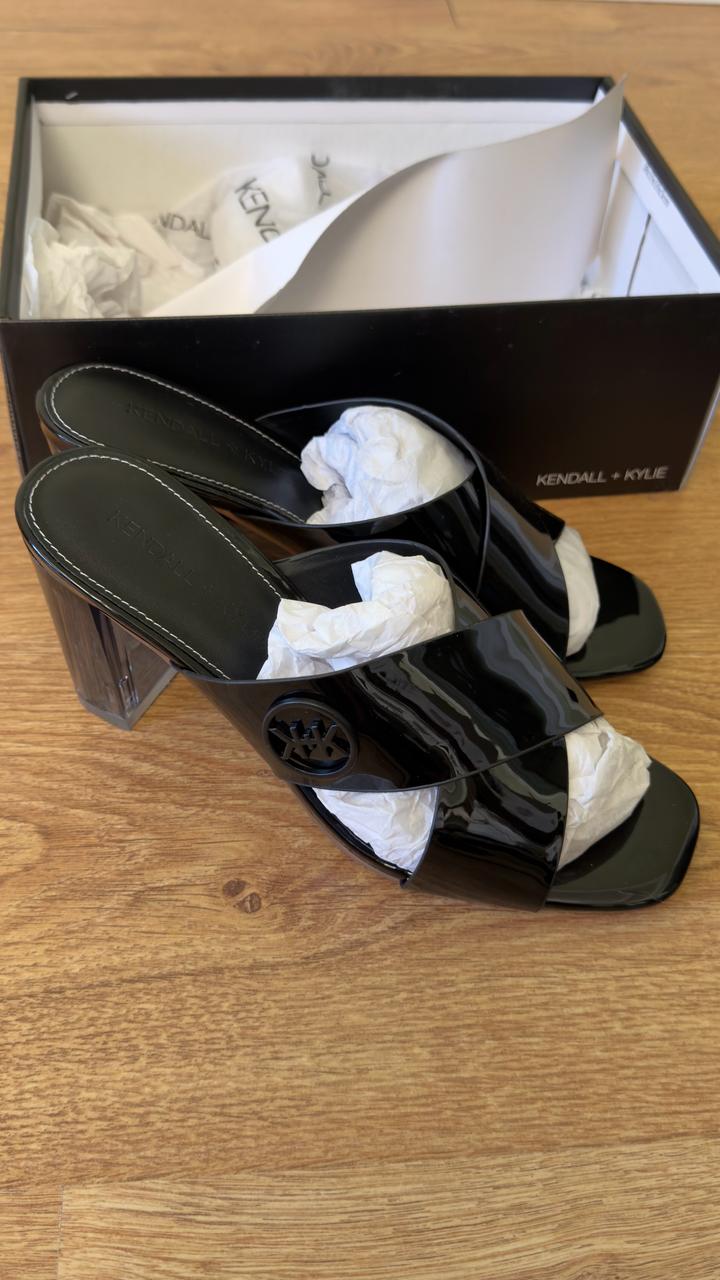Босоножки Kendall & Kylie