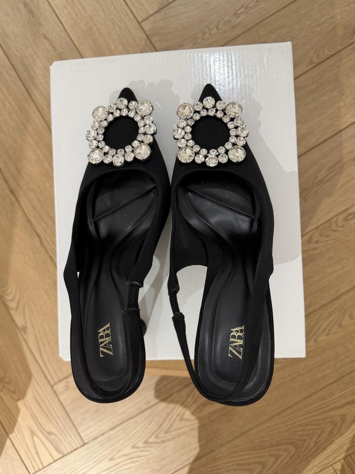 черные туфли Zara