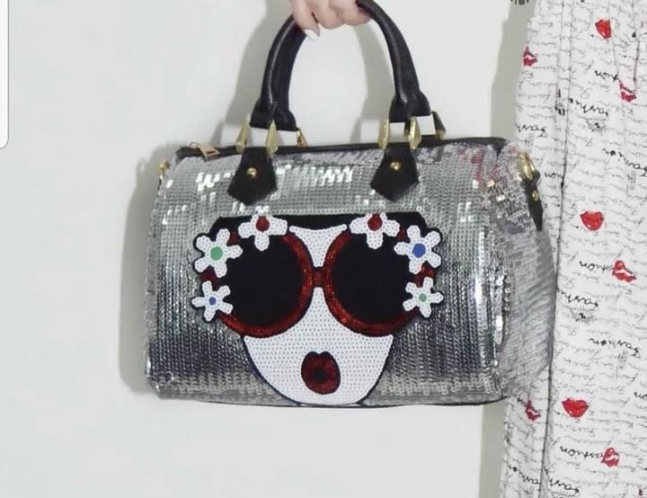 Сумка с пайетками. Новая, с этикеткой