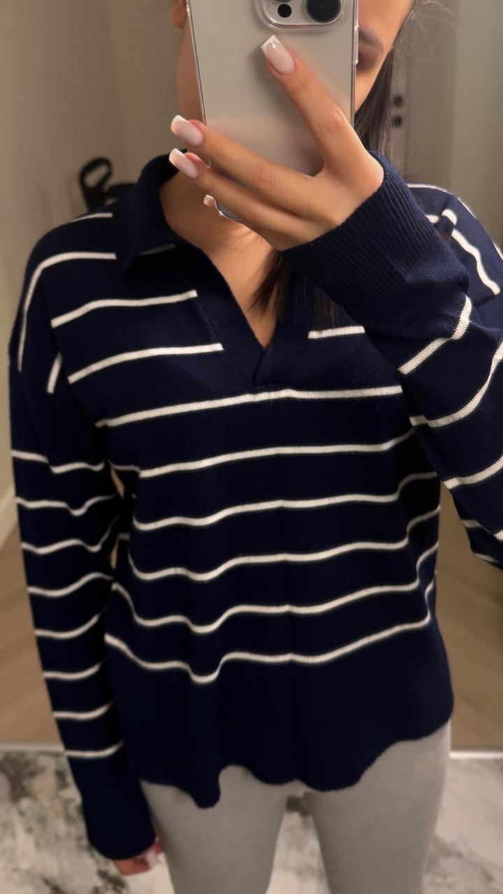 Кофта с воротником