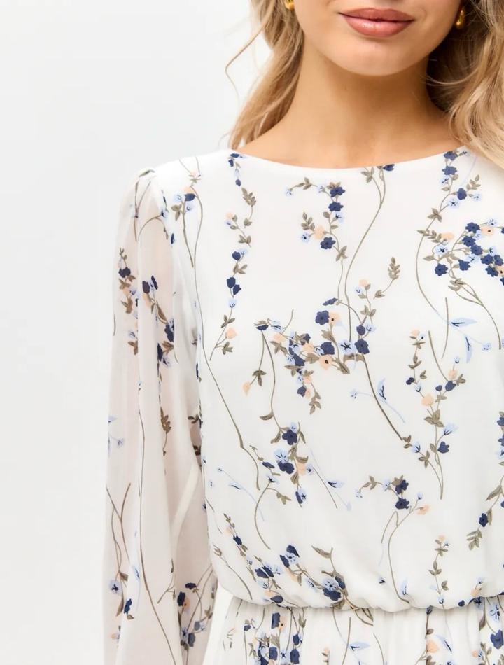 Белое платье в цветочек