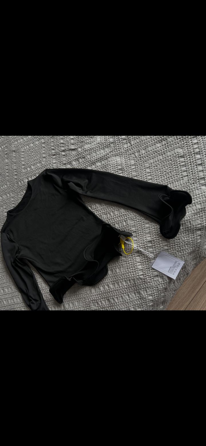 Лонгслив , с акцентными краями