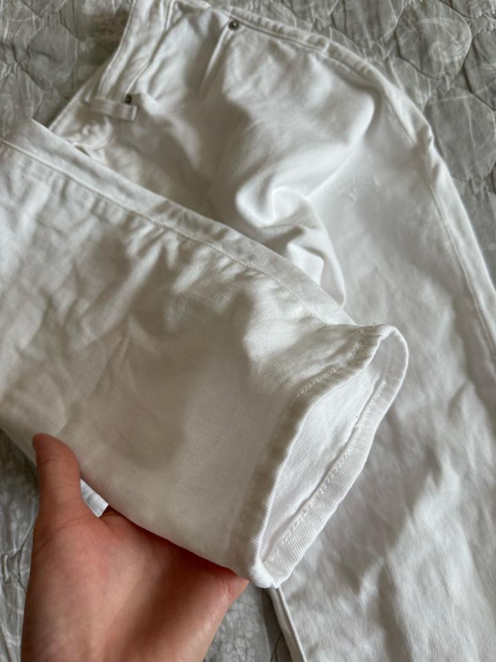 Белые джинсы hm