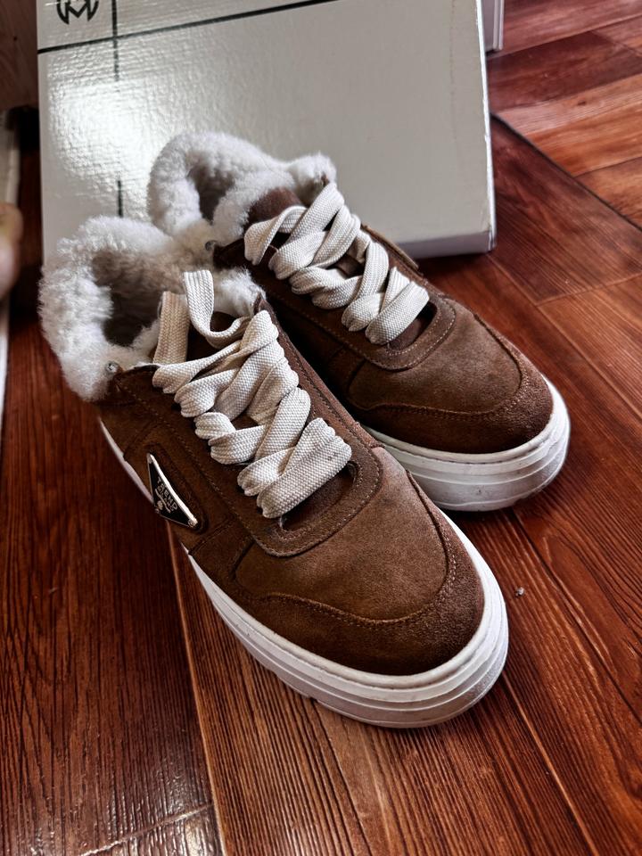 Кроссовки зимние