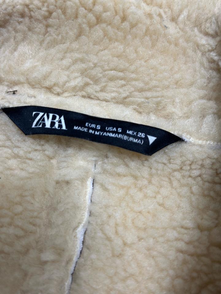 Жилетка Zara