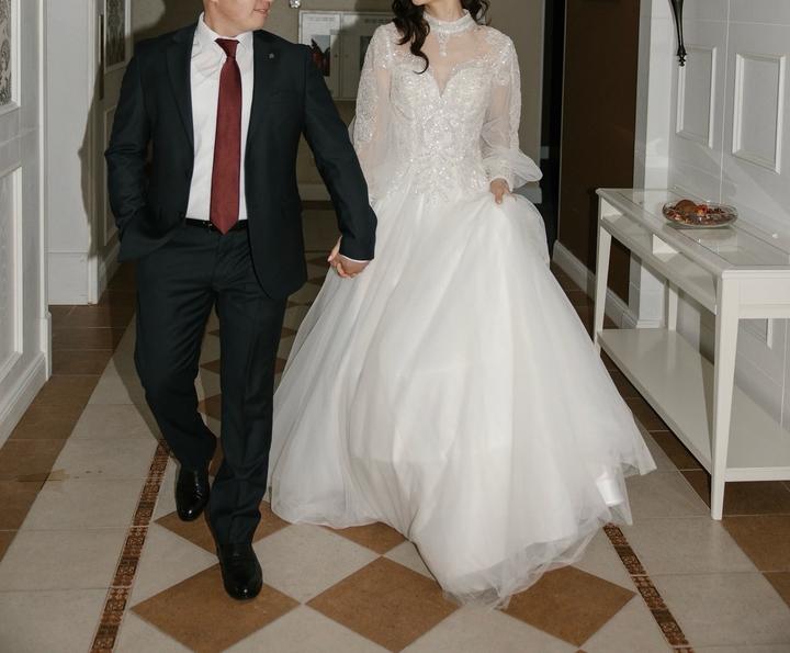 Свадьевное платье S