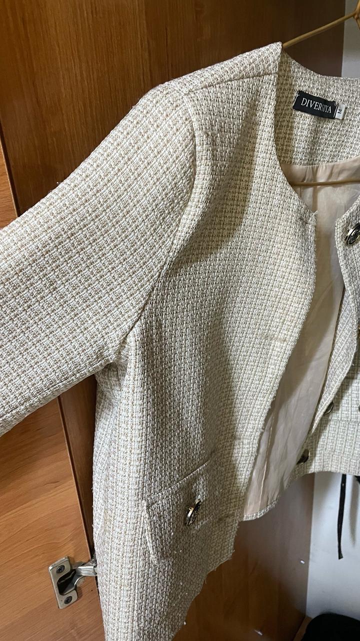 Пиджак бежевый