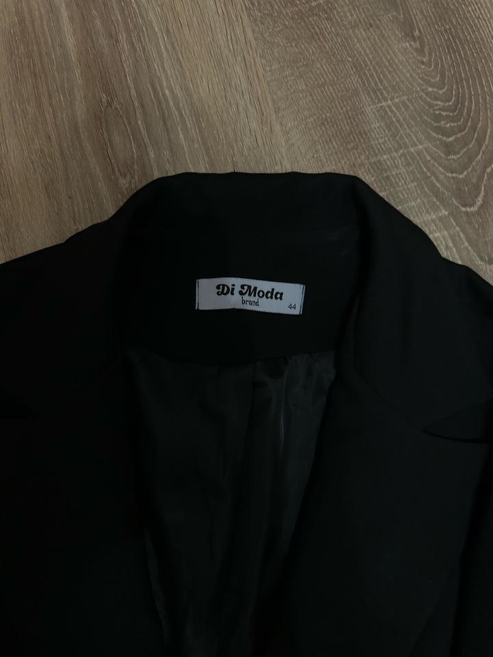 Черный пиджак