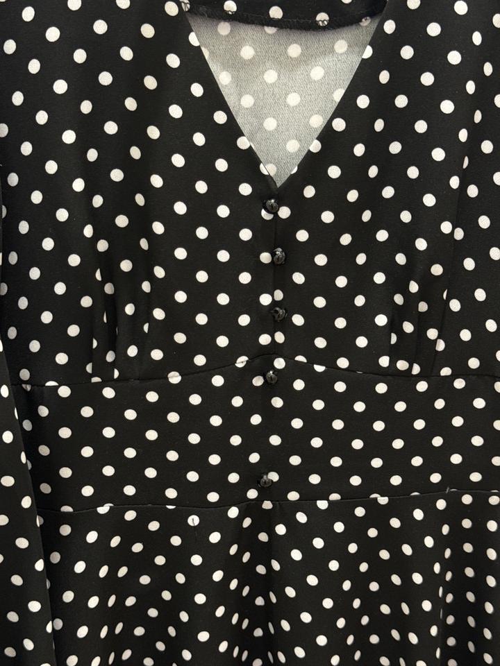 Платье в горошек