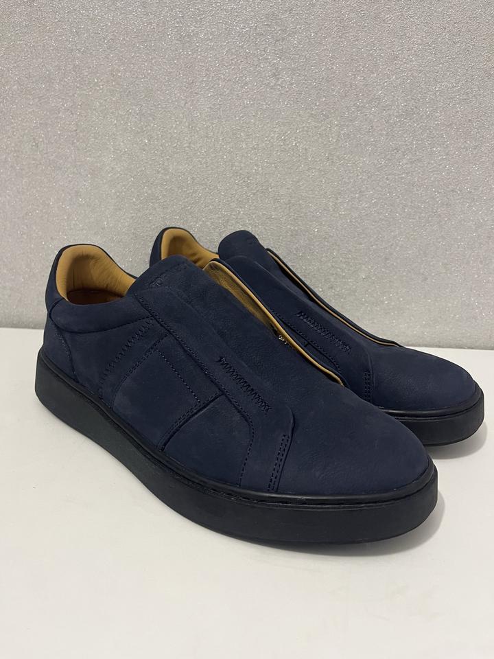 Продам обувь Corneli