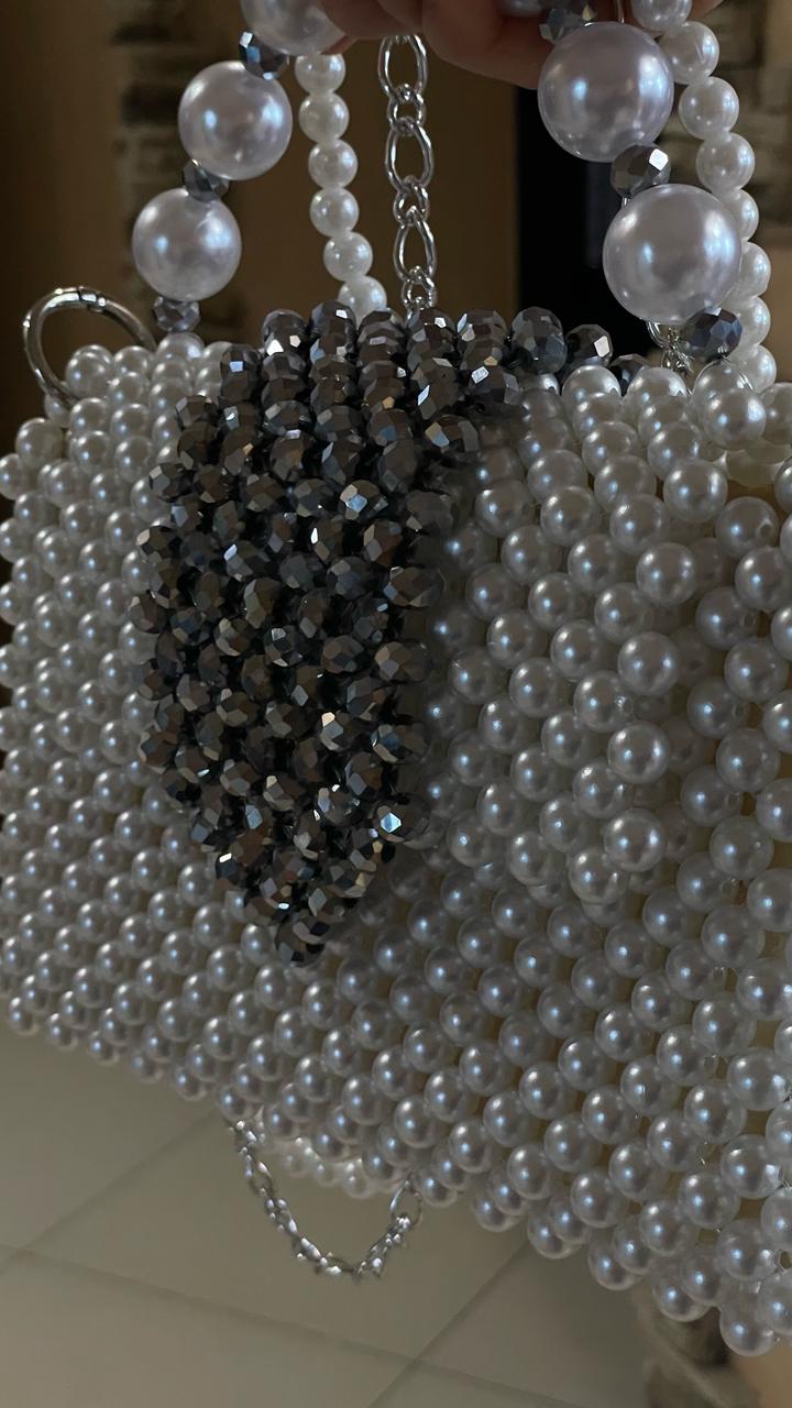 Сумочка из жемчуга ручной работы
