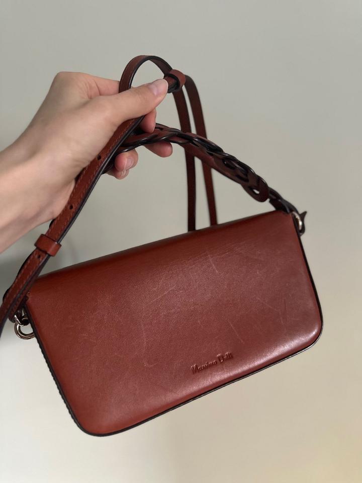 Сумка кроссбоди MASSIMO DUTTI. Натуральная кожа