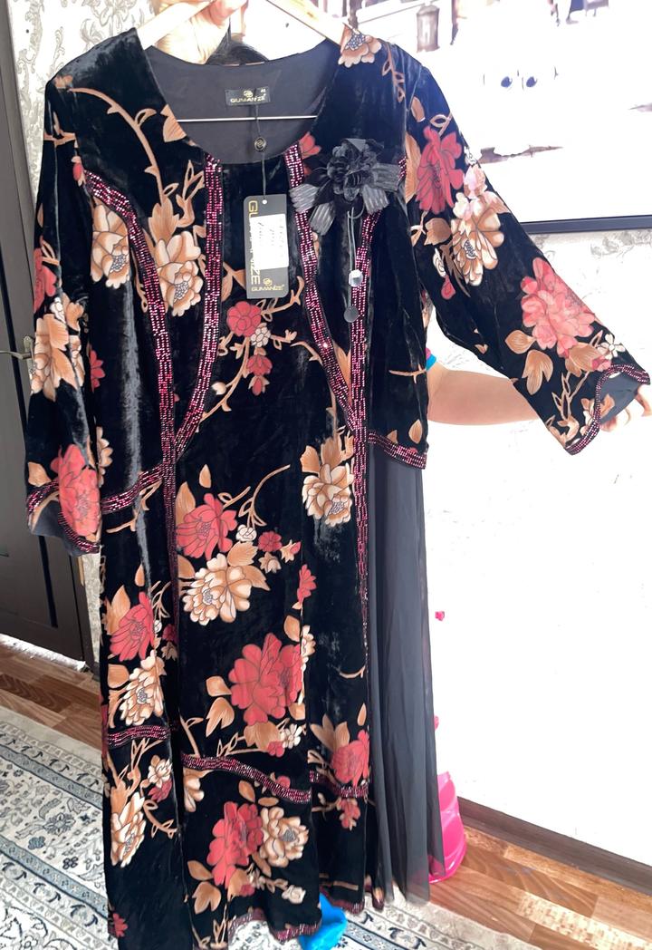 Черное платье