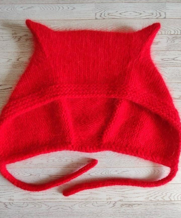 Чепчик красный