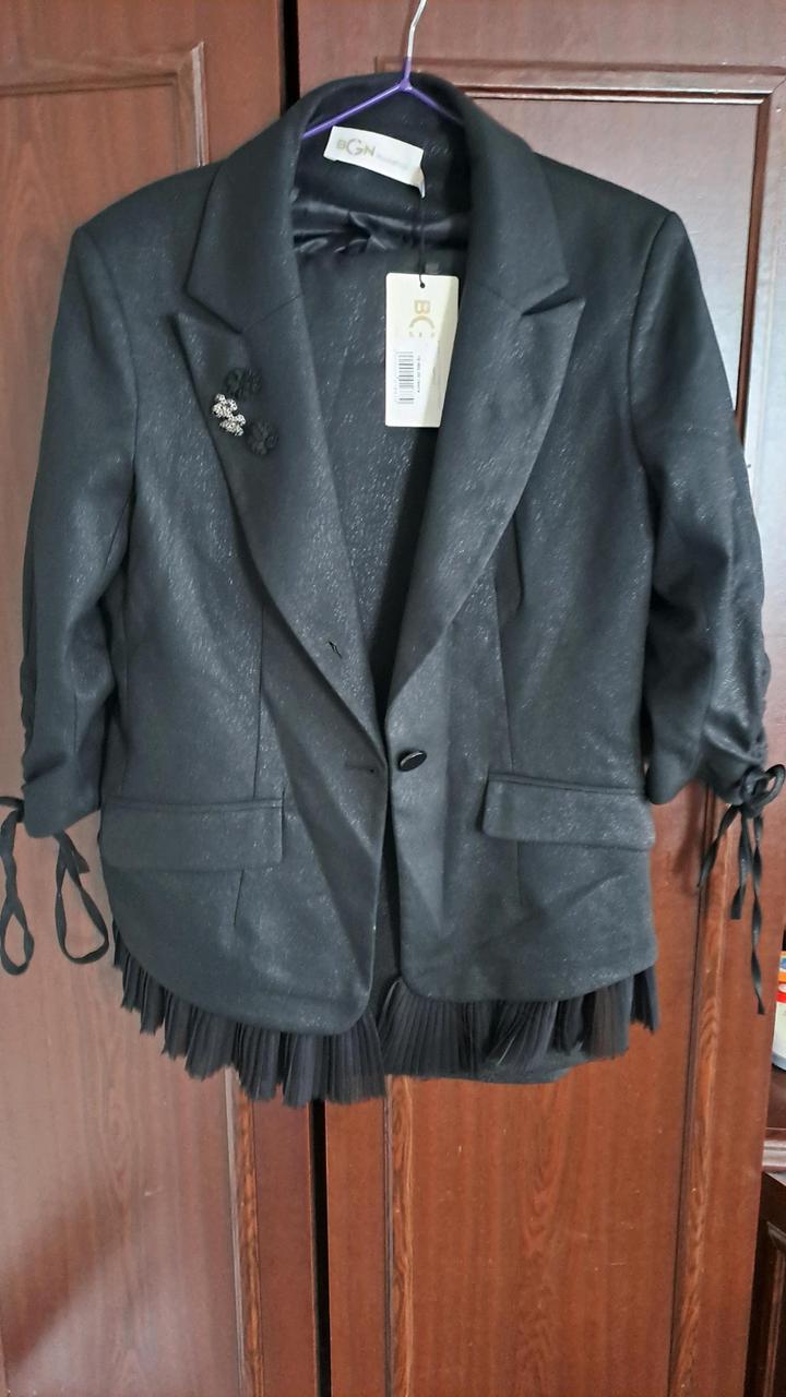 Продам шикарные двойки производство Турция. Королевский бархат , и люрекс костюм