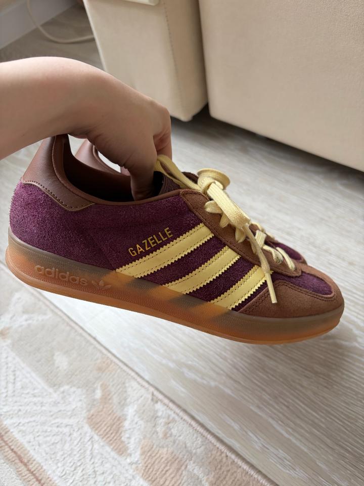 Кроссовки Adidas
