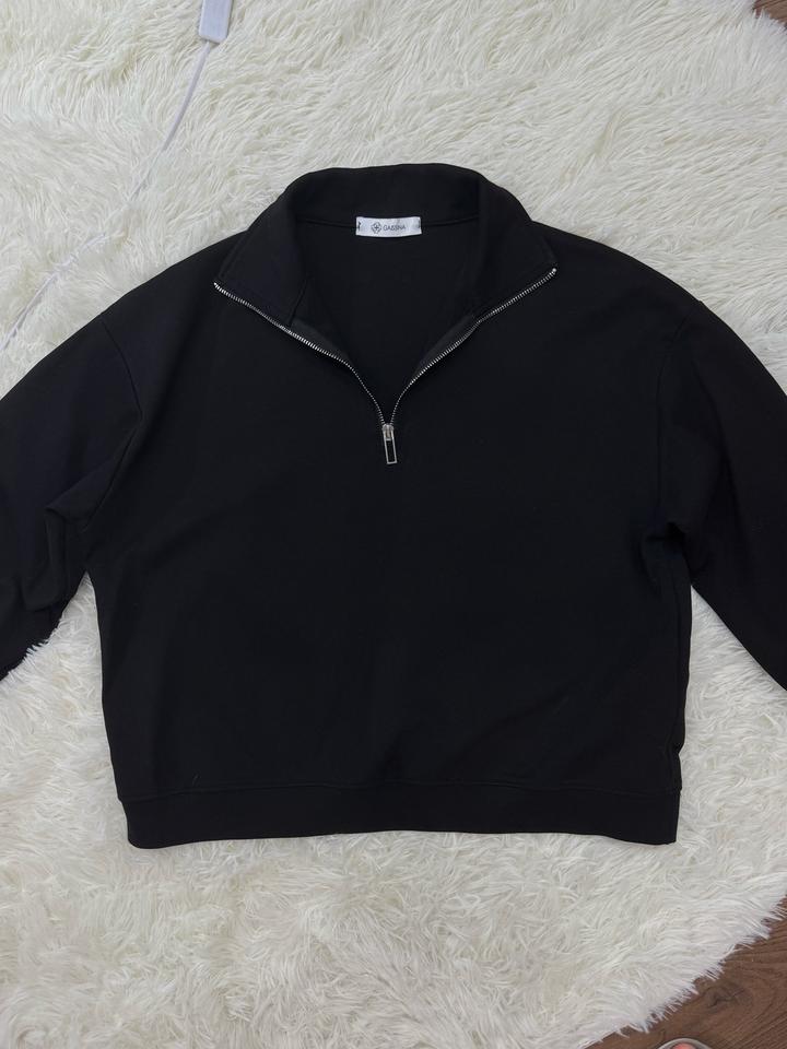 Кофта черная на замке