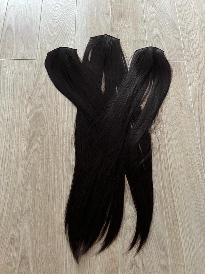 Волосы на заколках