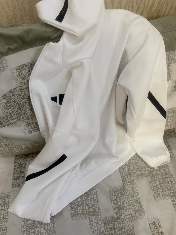 Adidas толстовка