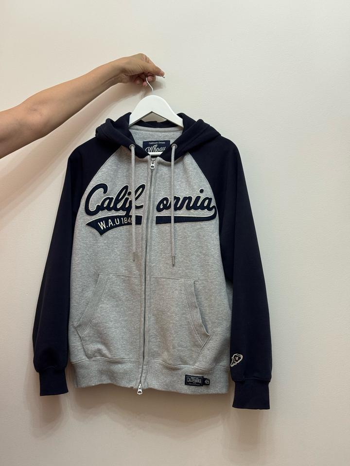 Двойка WHO.A.U