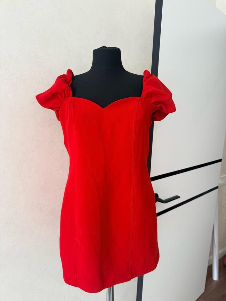 Красное платье Zara