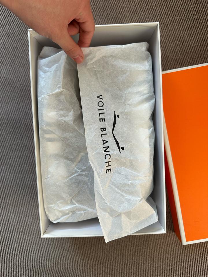 Кроссовки Voile Blanche