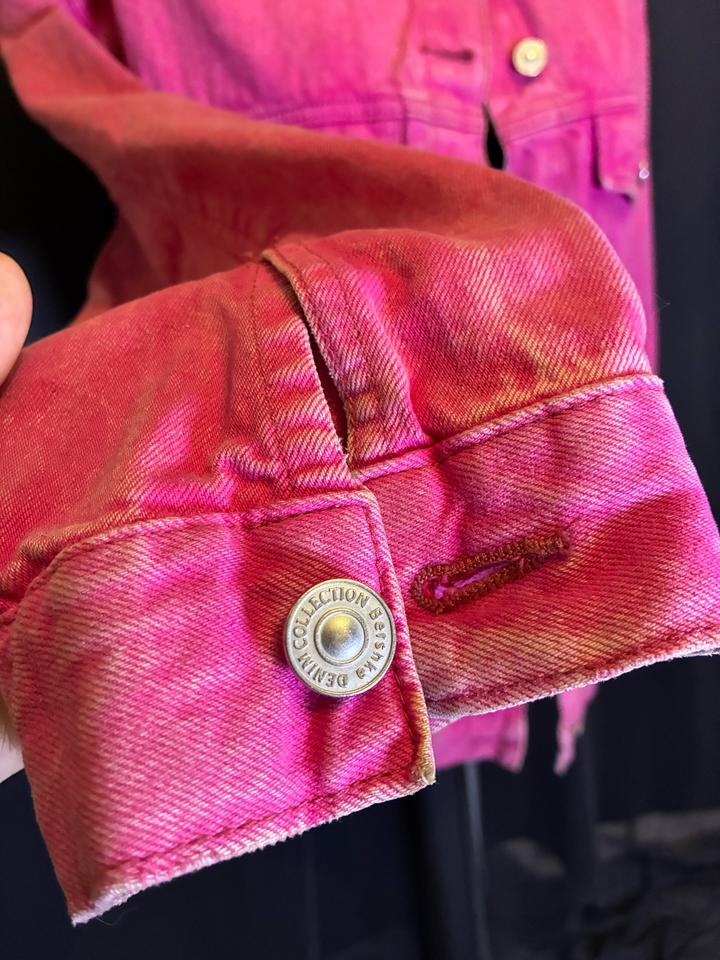 Розовая джинсовка Bershka