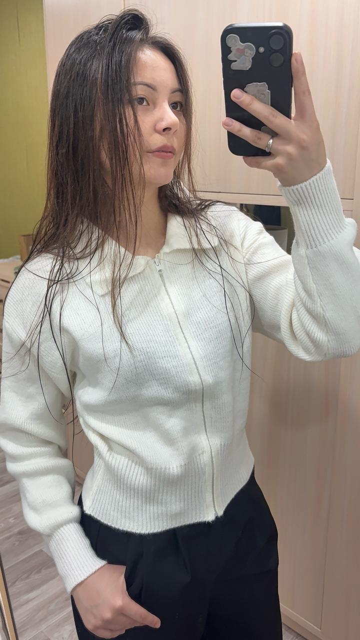 белый джемпер