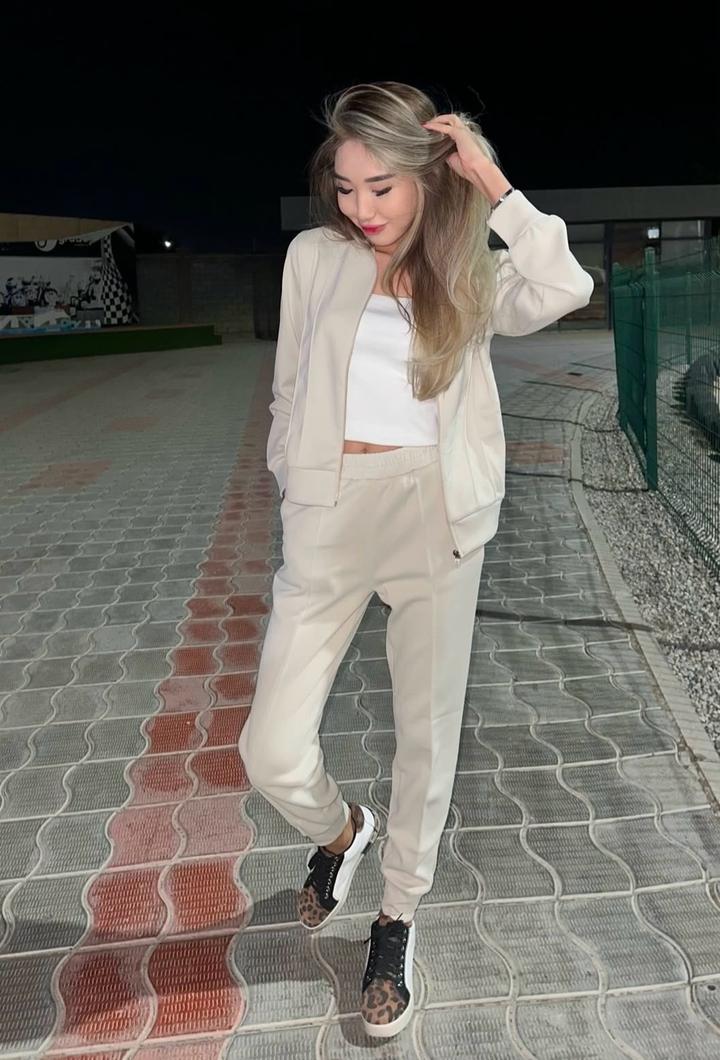 Повседневная бежевая двойка