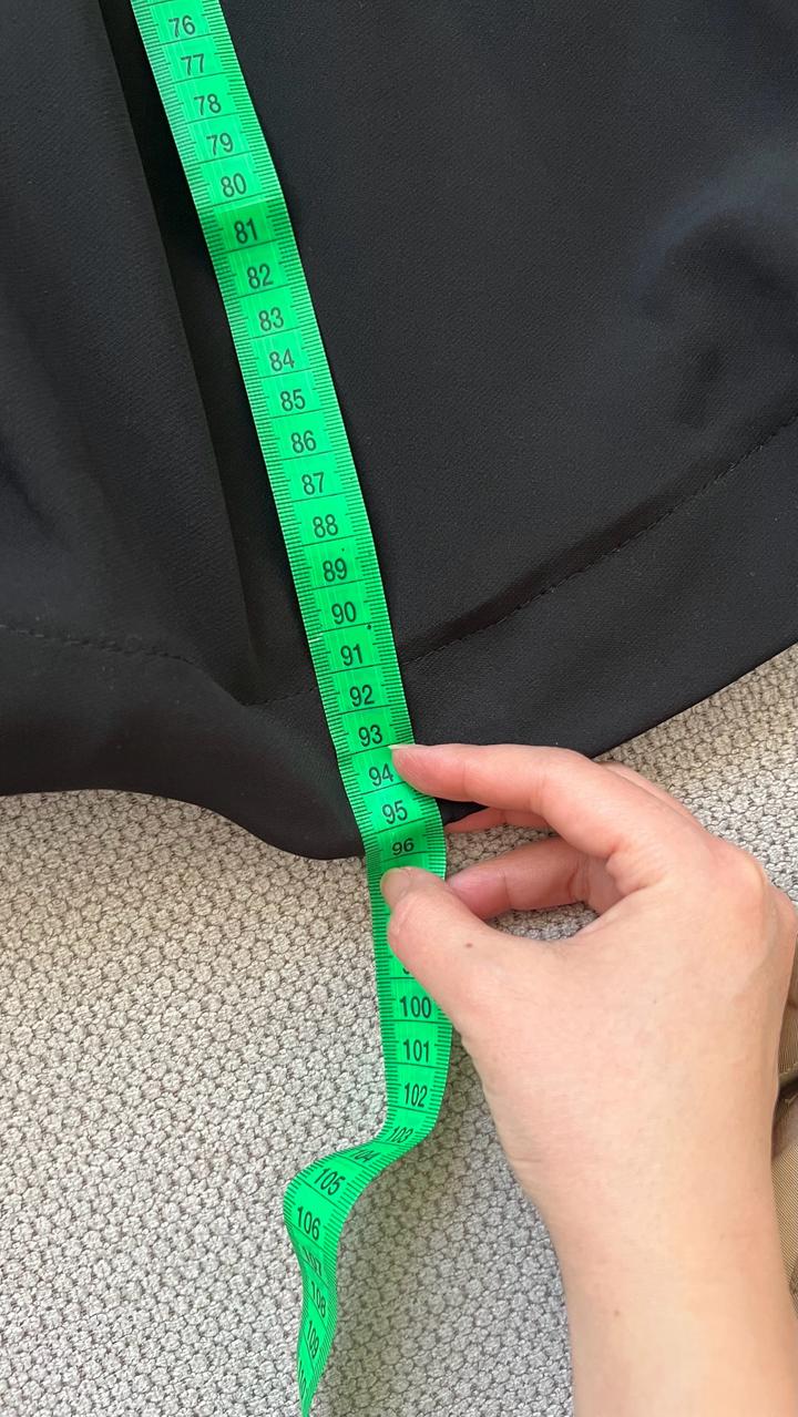 Черное коктейльное платье Lichi