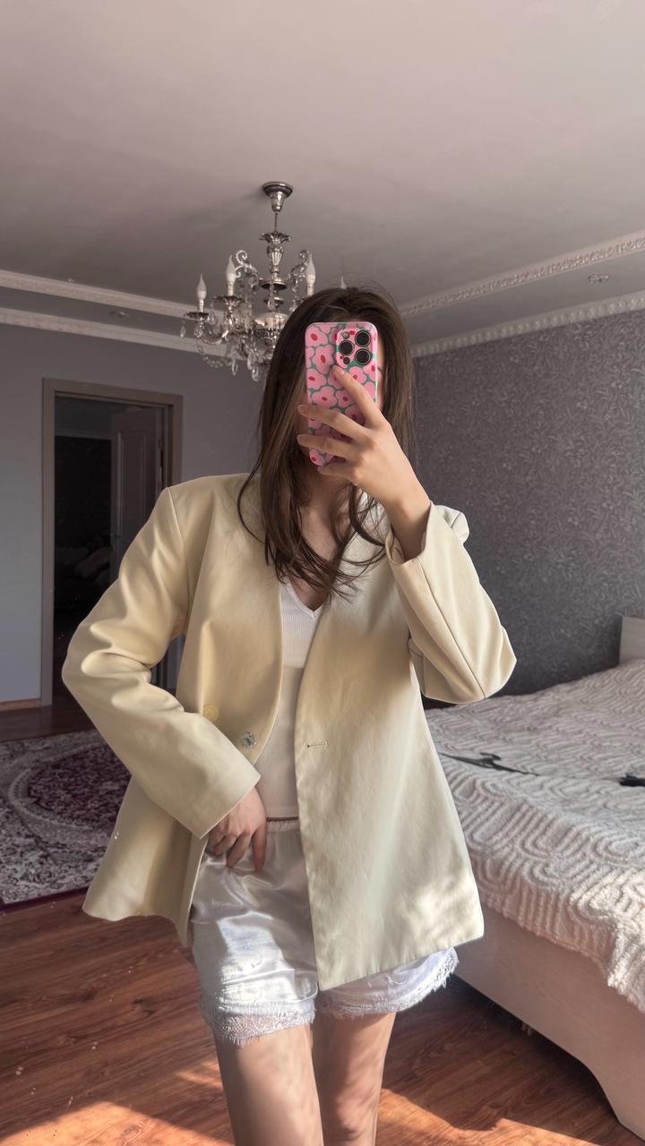 Бежевый Пиджак