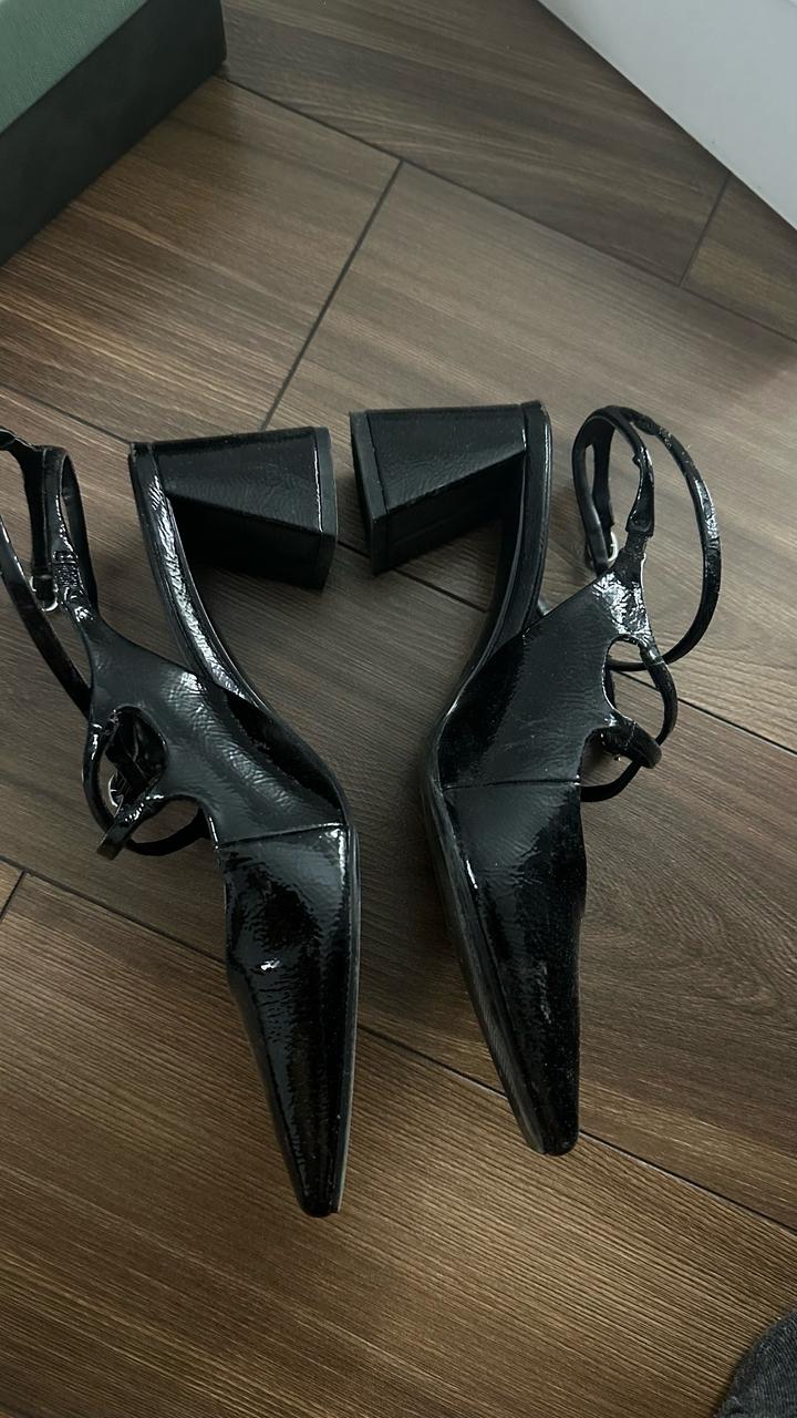 Черные туфли ZARA