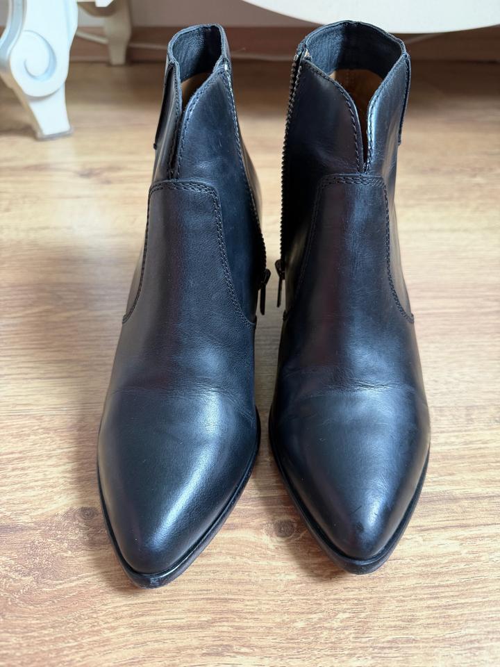 Кожаные ботильоны Frye Jennifer