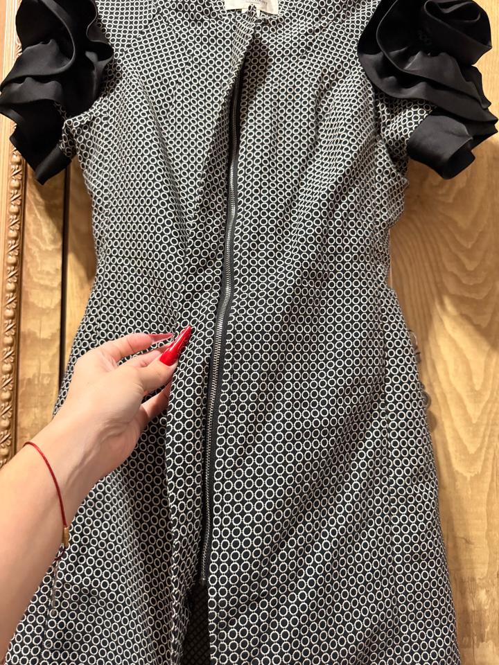 Элегантное платье JILLSTUART