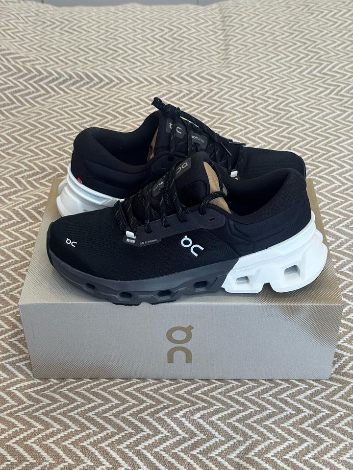 Кроссовки On Running