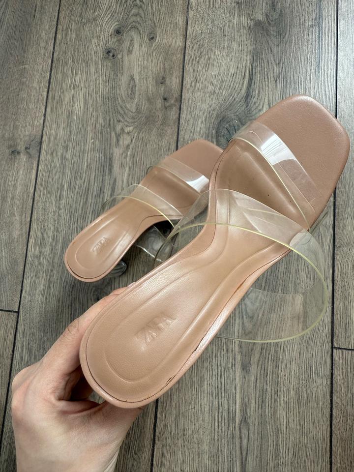 Босоножки Zara