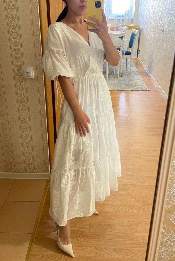 Белое платье Ted Baker