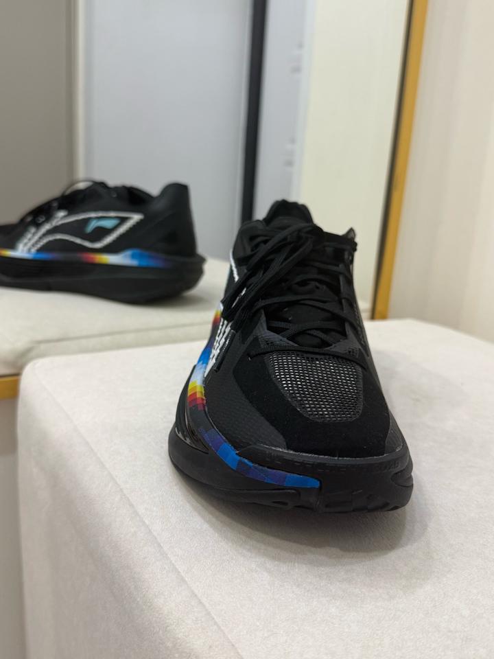 Баскетбольные кроссовки "Li Ning ultralight" 2025