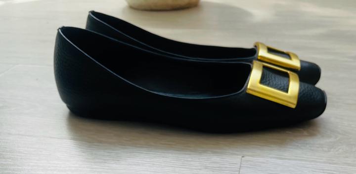 Чёрные туфли Medea