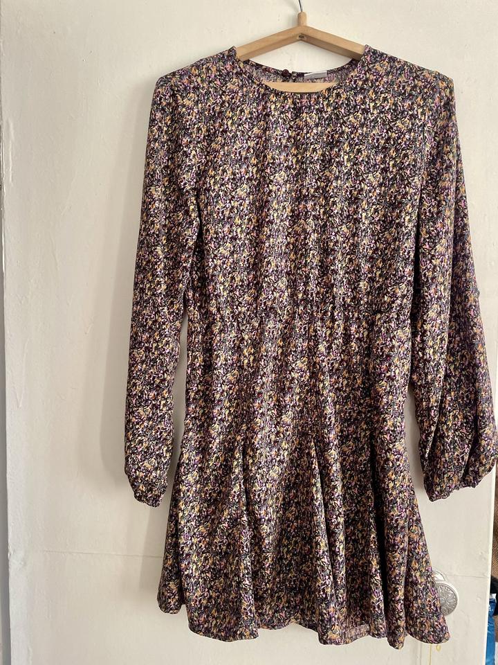 Цветочное легкое платье.