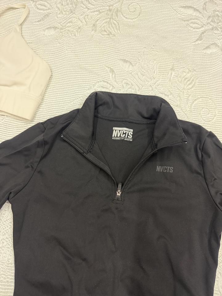 Лонгслив спортивный в зал для фитнеса от мерча Invictus размер XS