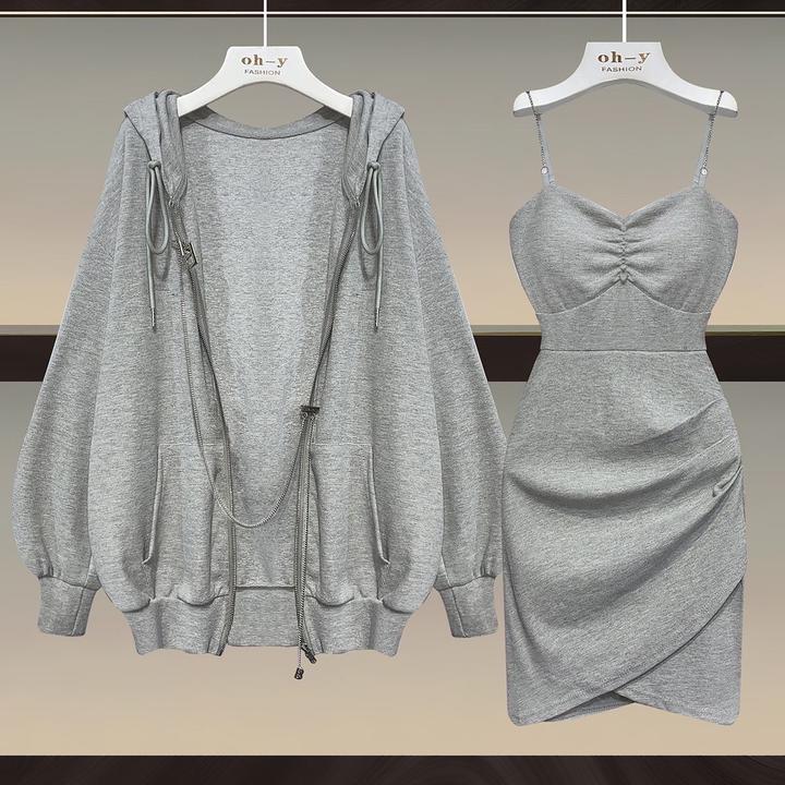 Платье и худи