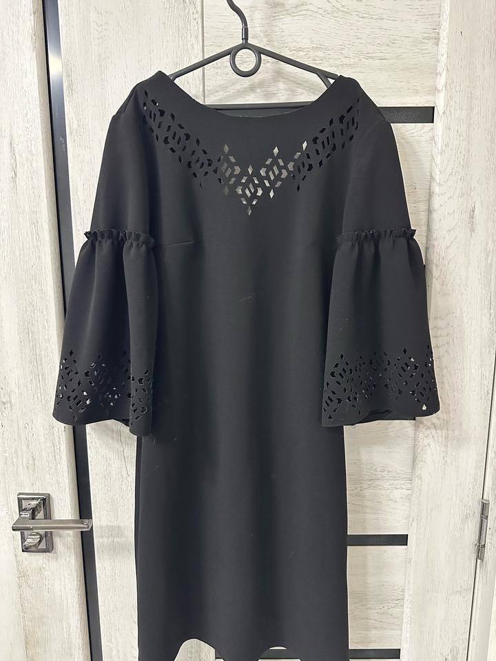 Черное платье