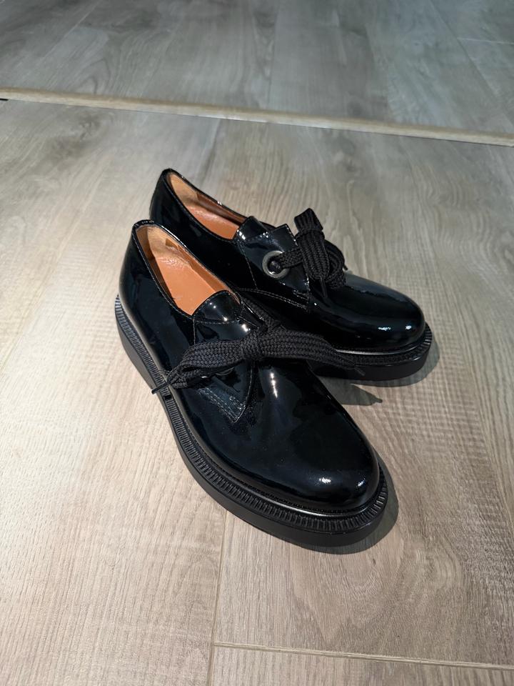 Броги Sara Kent