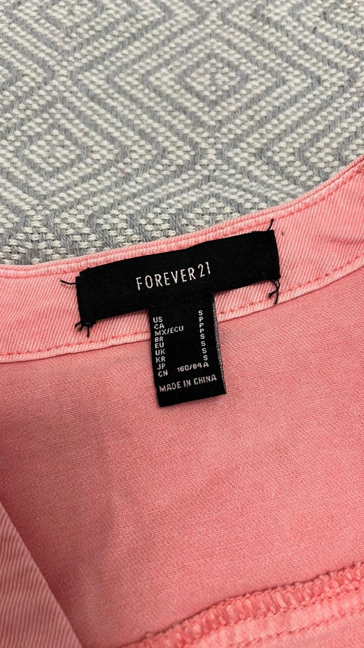 Джинсовая жилетка forever21