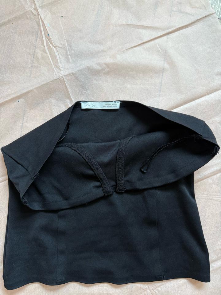 черный топ Zara