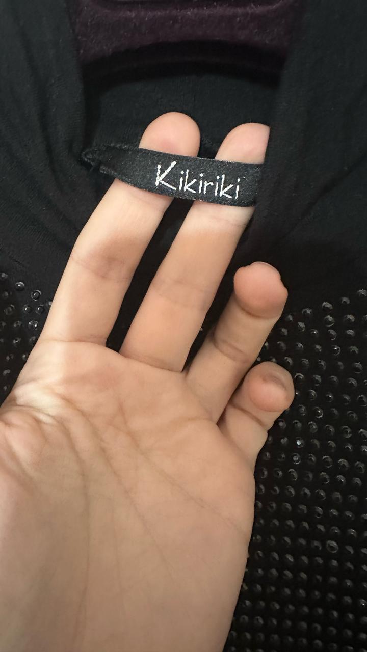 Эффектный топ Kikiriki со стразами